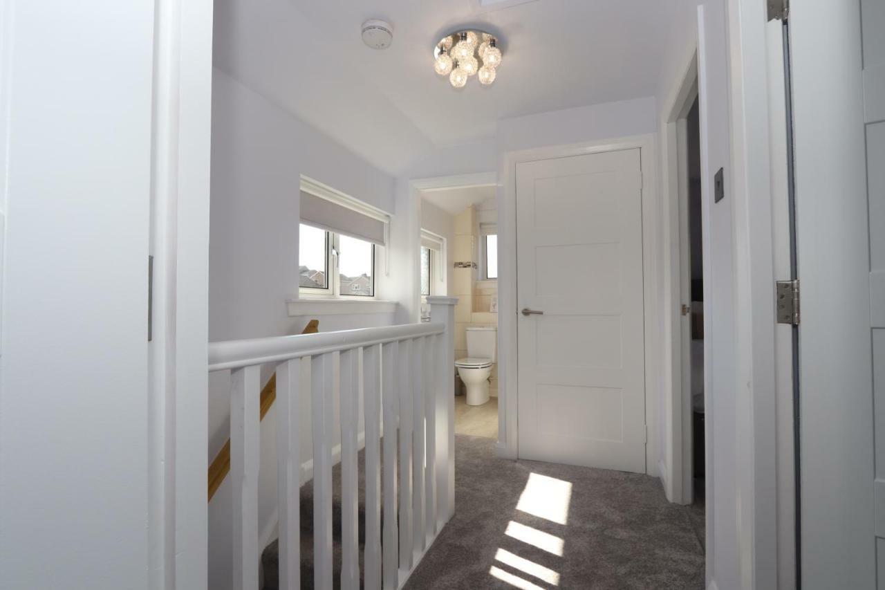 Dunfermline - Luxury 3 Bedroom 2 Bathroom Detached House With Garden Exterior foto